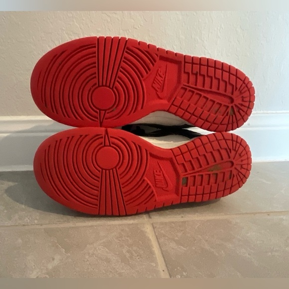 Nike Dunk Low Anniversary Chicago (GS) Kid size 4.5 sneakers - Picture 2 of 6